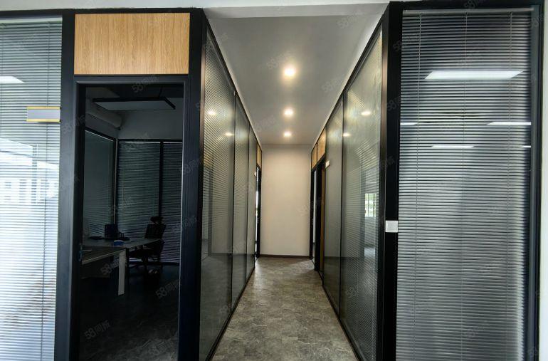 横岗六约工业园区原房东红本3楼1000平方带装修水电齐可分租