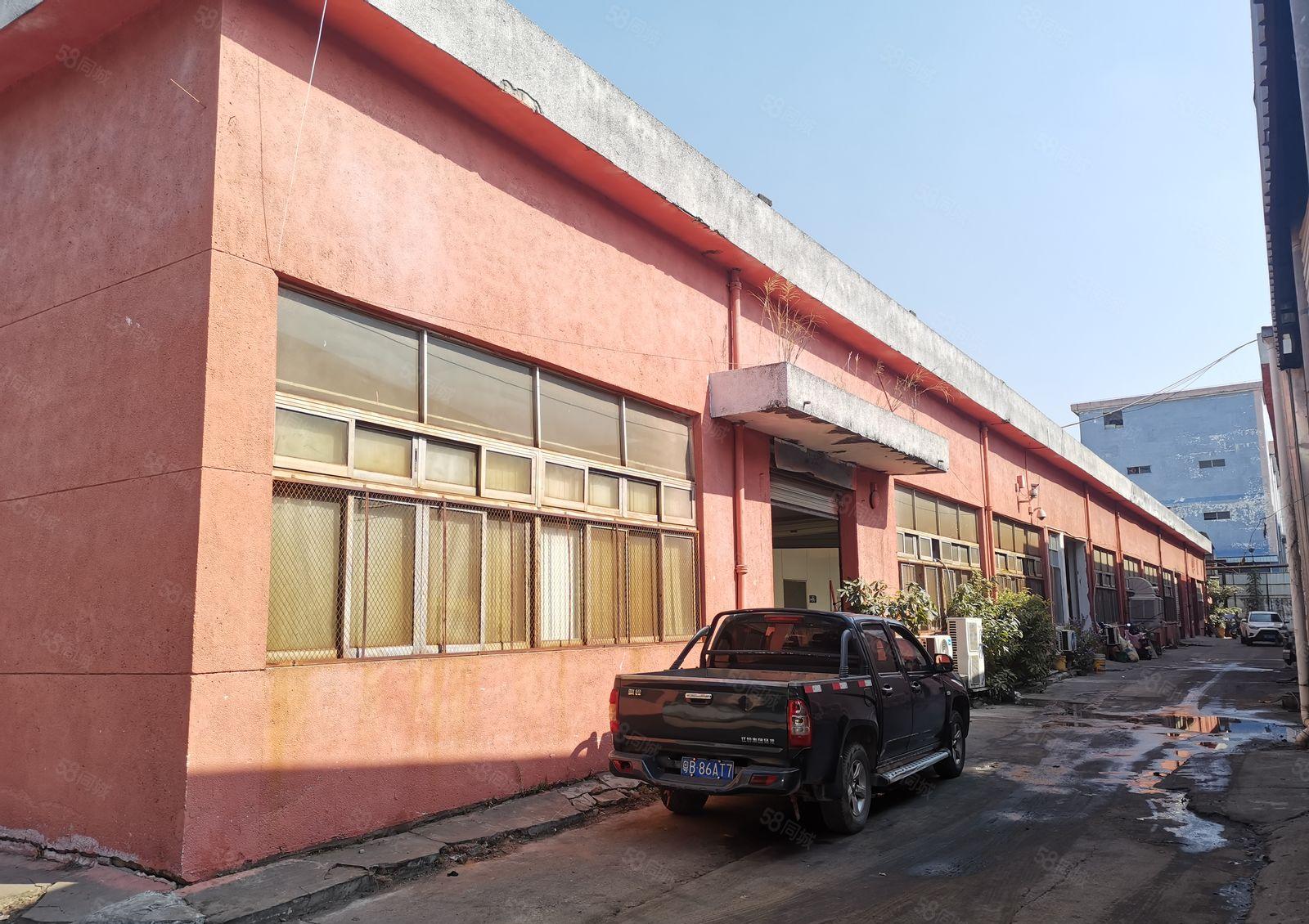 龙岗主干道边标准厂房7米高重工业厂房带装修3600平方出租！