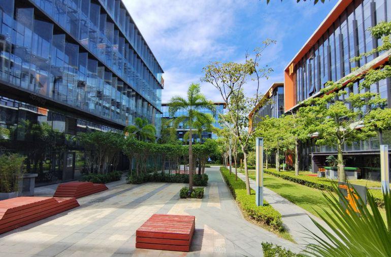 坂田地铁口研发办公楼上300平方精装修办公室厂房仓库出租