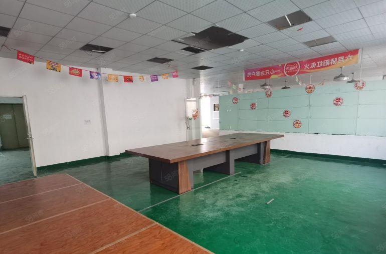 平湖双拥街独院厂房出租3000平方可分租