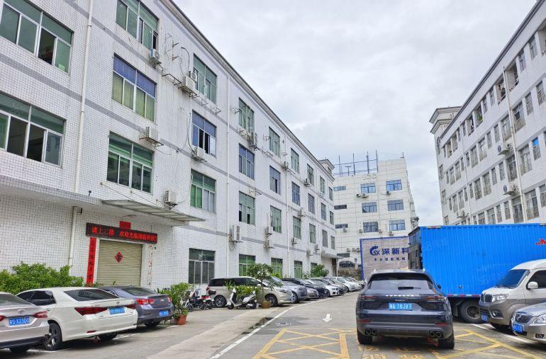 龙岗爱联地铁旁厂房出租2000平方500平起分带装修水电齐全