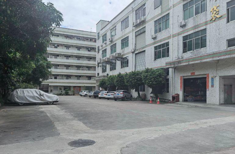 平湖新出独院7800平方厂房仓库出租大小分租交通便利可办环评