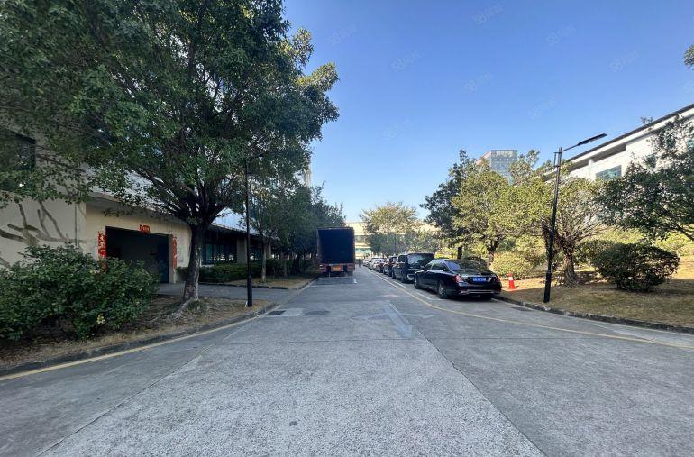 横岗原房东工业园独栋10000平红本厂房出租 500平起分租