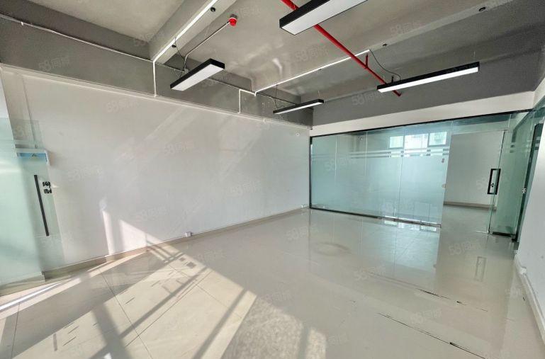 坂田北165平办公室，带2个隔间