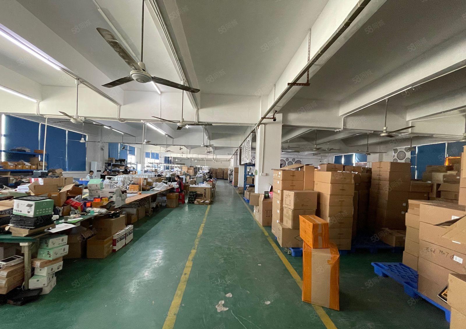 坂田1400平米厂房出租，有前台，办公室装修