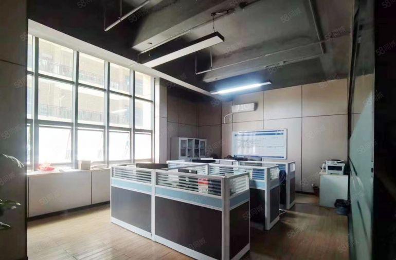 坳背地铁口1000平地坪漆仓库厂房低价出租园区300平起分租