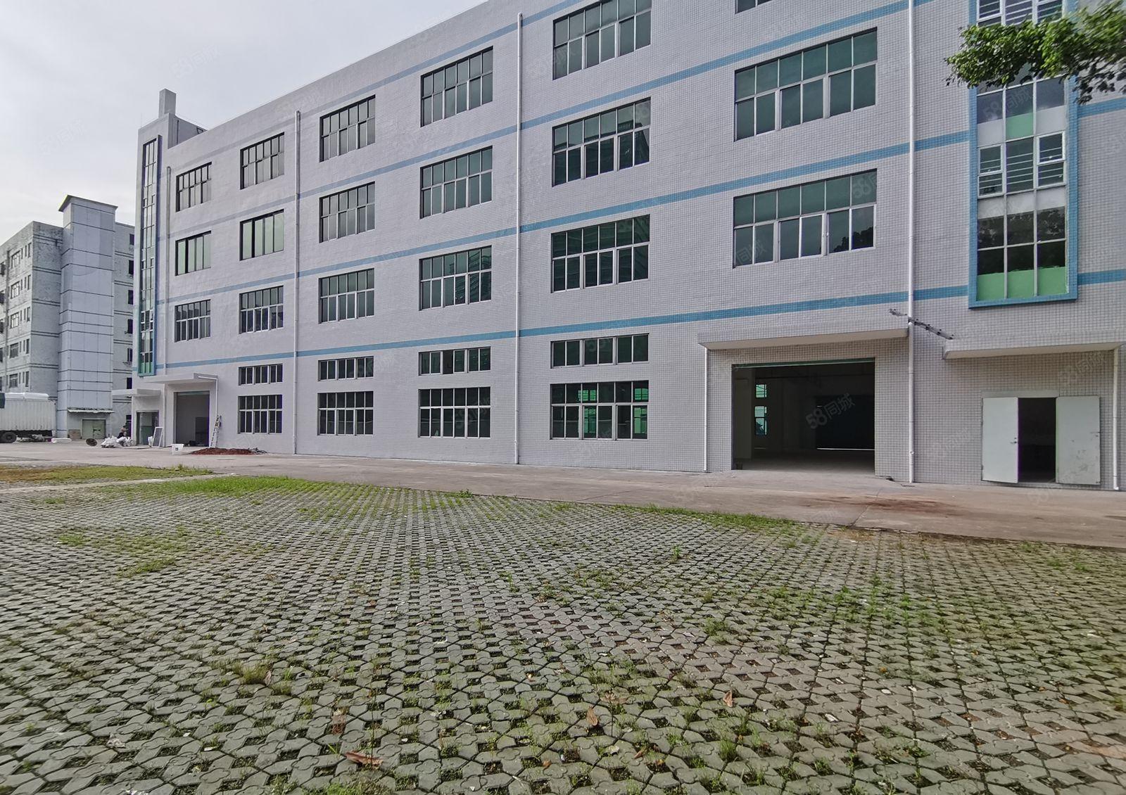 平湖辅城坳工业区一二楼3500平方厂房出租500平方起分租