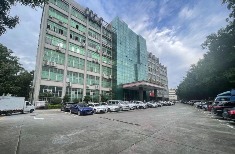 100平起租平湖府城坳楼上2200平带装修厂房仓库办公室出租