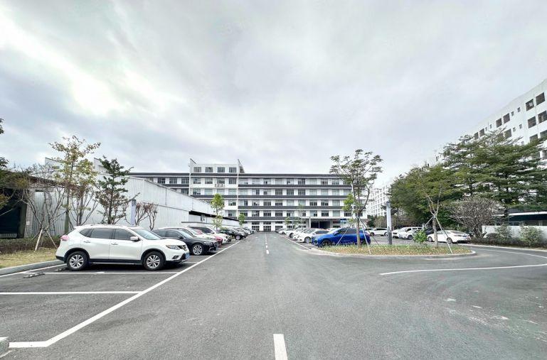 布吉百鸽笼工业区一楼7米高2400平厂房写字楼仓库出租可分租