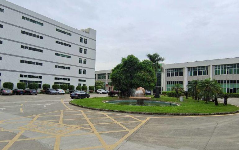 横岗地铁口边楼上现成装修360平办公仓库厂房出租