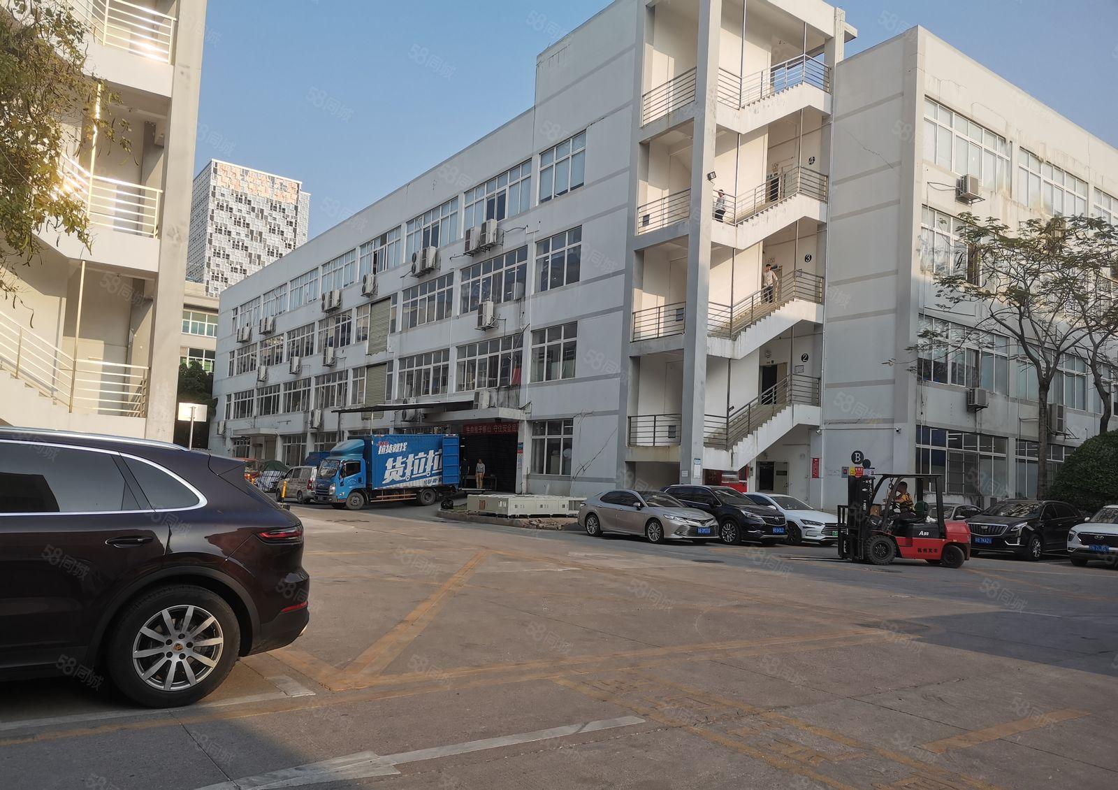 龙岗南联第六工业园区原房东红本3楼900平带装修水电齐可分租