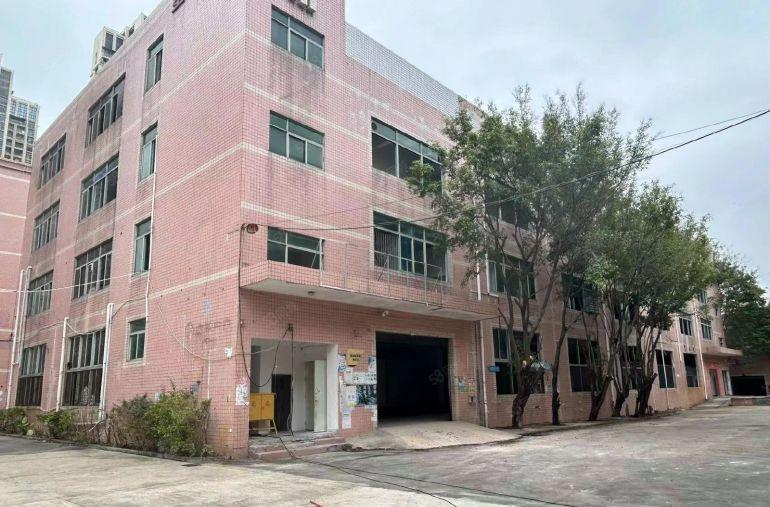 龙岗中心城地铁站独院带货台分300平到15000平租16元起