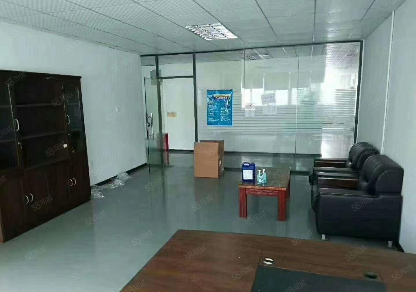 平湖辅城坳带装修二楼1200平方厂房出租