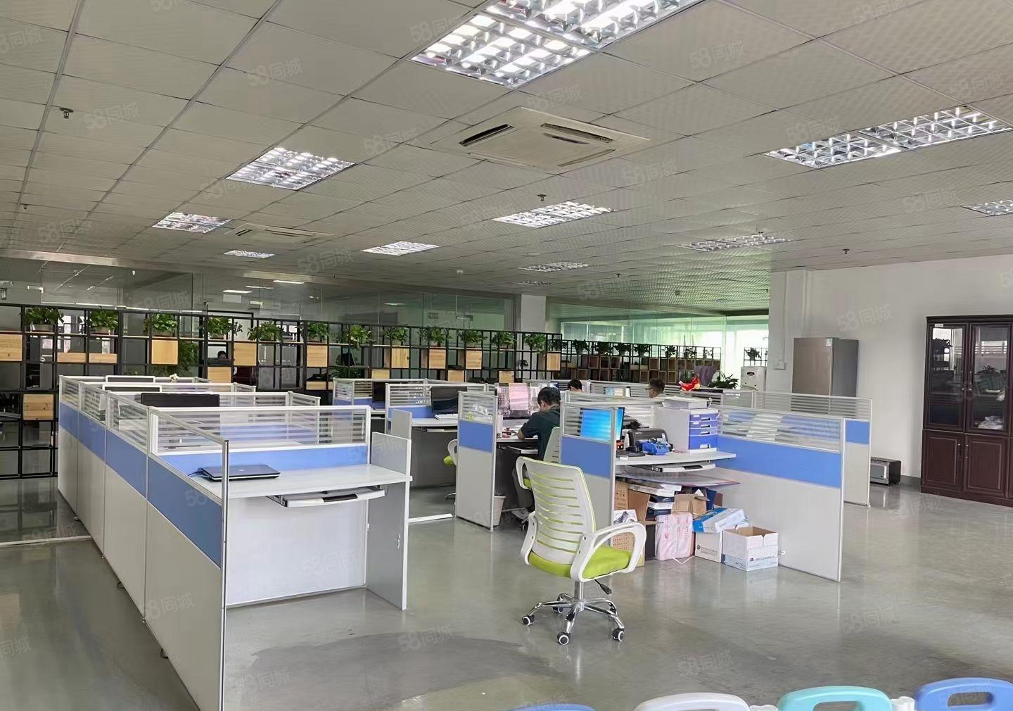 横岗六约工业园区原房东红本2楼1300平方带装修水电齐可分租