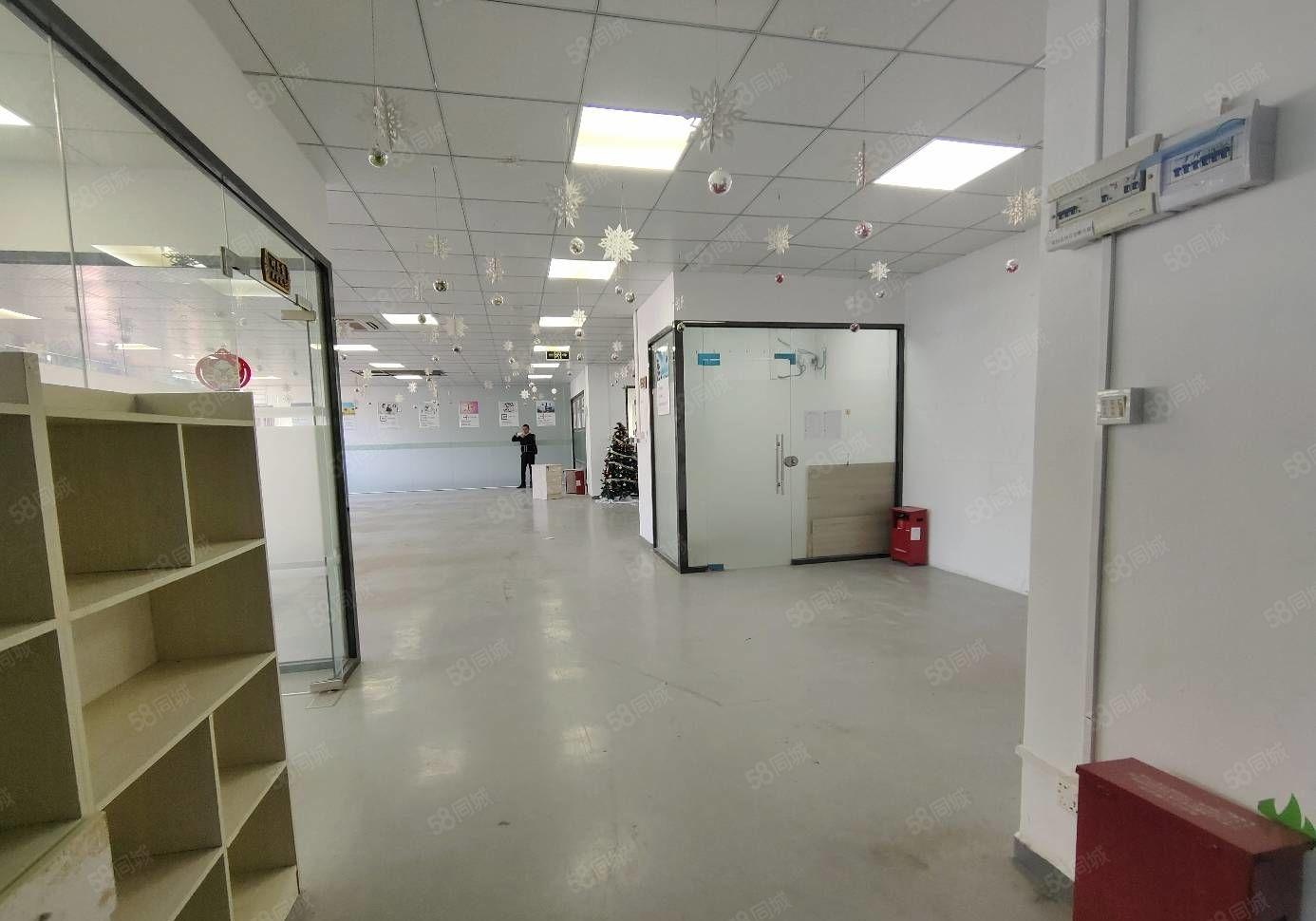 坂田地铁口1200平精装修厂房办公室仓库出租