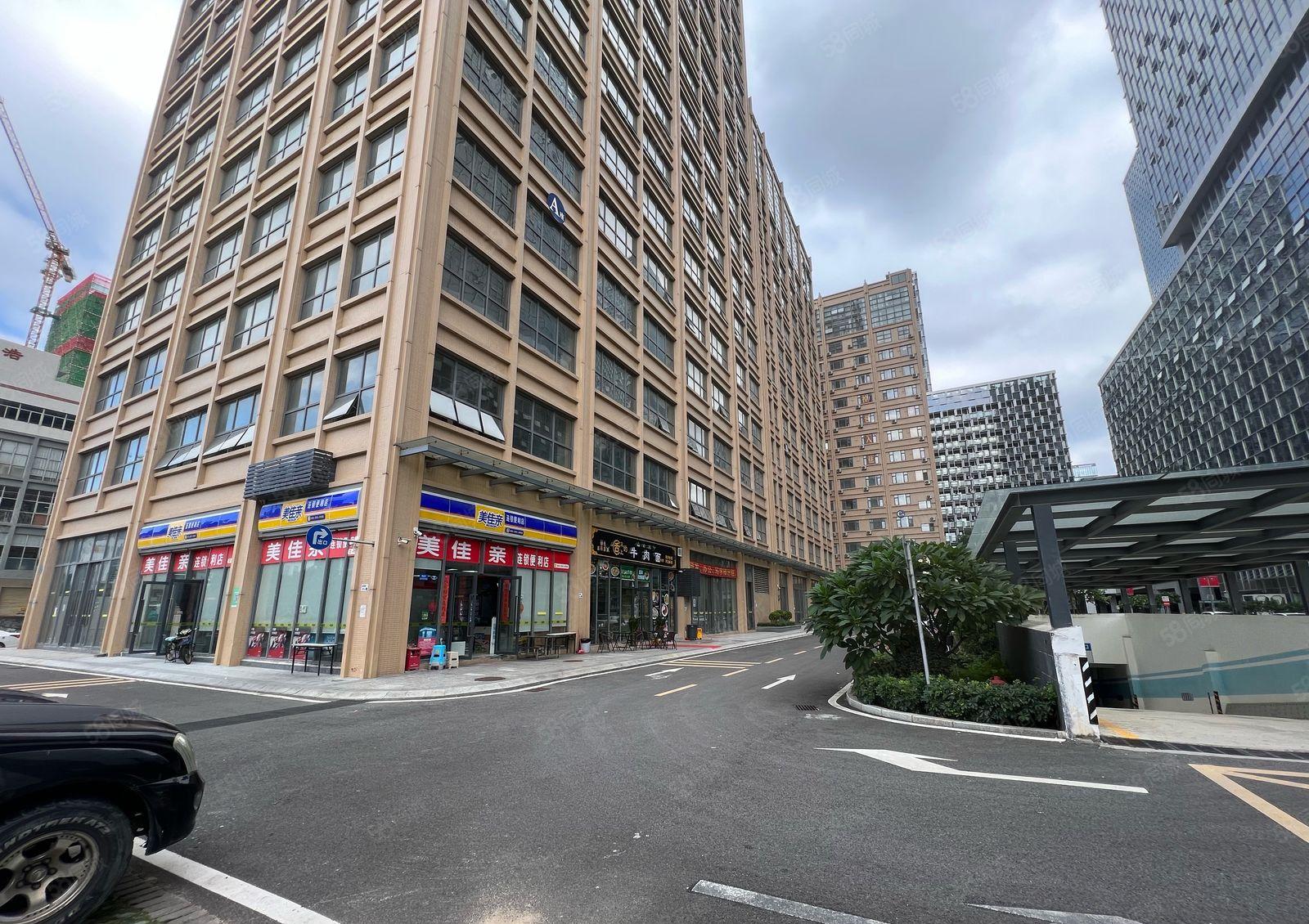 红本厂房包租！地铁口合同12年四部电梯可办公研发生产