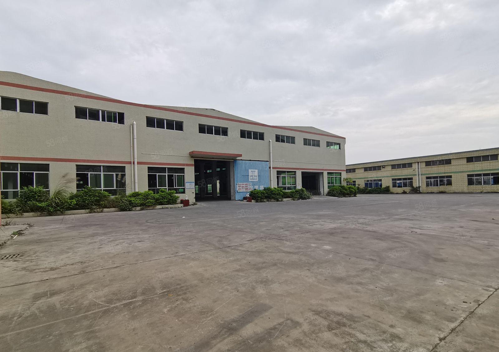 平湖独门独院一万平厂房出租高速出口交通便利可进大货车