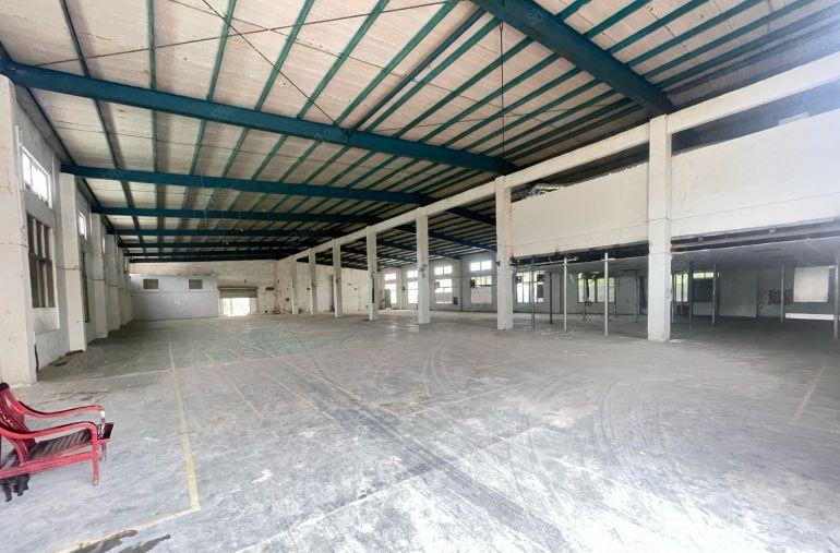 龙岗坪地六联5000平独院钢构厂房出租，可分租