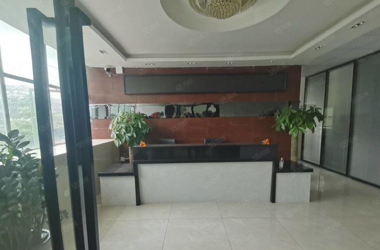 龙岗宝龙地铁口工业区新出一楼二楼2200平精装修厂房出租分租