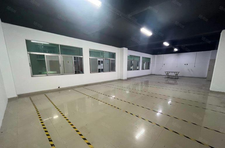 坂田杨美地铁口附近小面积厂房仓库出租，面积40至260平方！