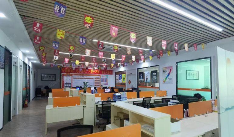 龙岗宝龙地铁旁厂房出租独院20000平方500平起分实际面积