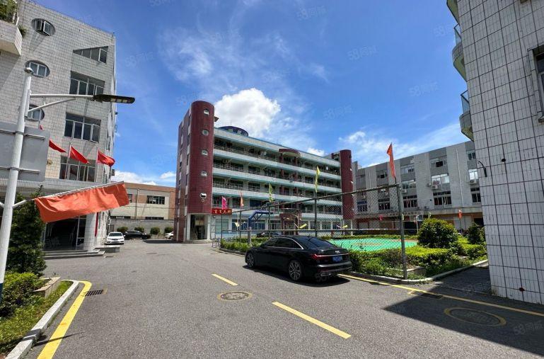 平湖华南城附近二楼1300平厂房出租200平分租带装修可环评