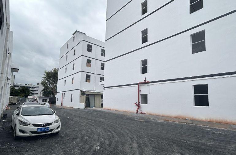 层高8米坂田地铁口1200平钢结构厂房门口空地大使用率高可分