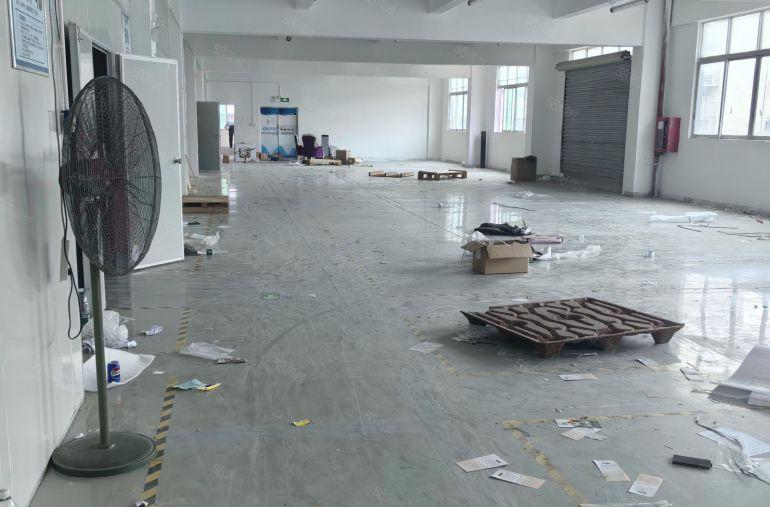 平湖带无尘车间禾花地铁口三楼1200平米厂房仓库出租可分租