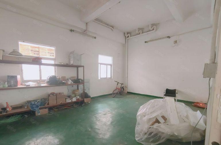 可分租合租龙岗龙东工业园新出1楼1500平厂房仓库出租空地大