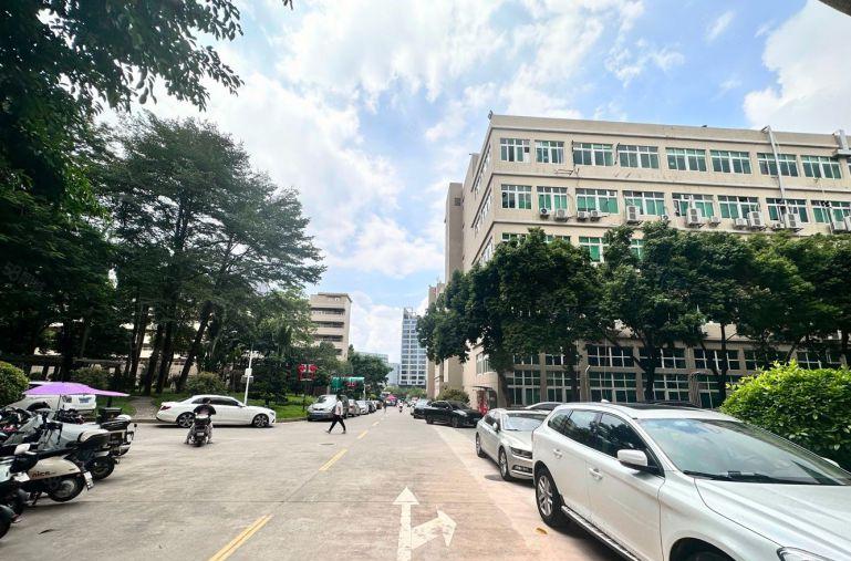 横岗六约花园式厂房仓库楼上1200平出租，带现成装修