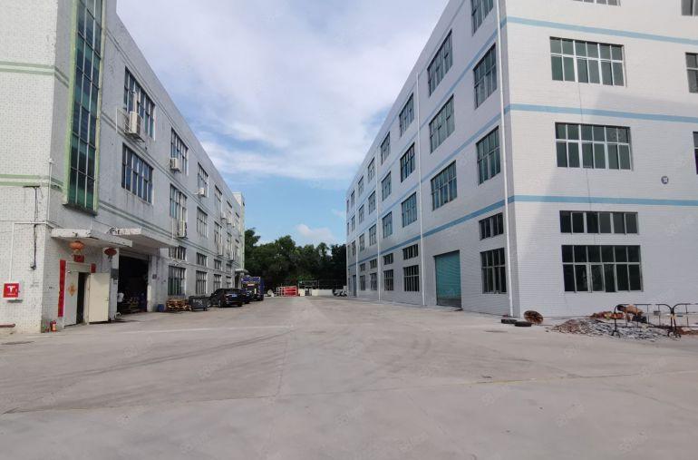 平湖华南城地铁口工业区2000平标准厂房出租仓库招租可办环评