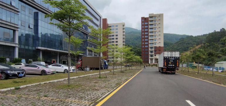 坂田南坑楼上500平至2000平精装修厂房仓库实际面积出租