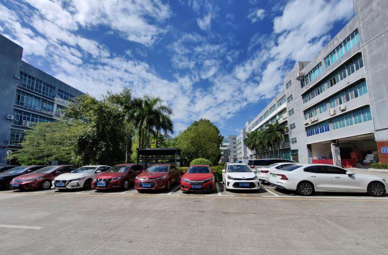 坪地高桥外环高速旁楼上空出1000平方带装修办公仓库厂房出租