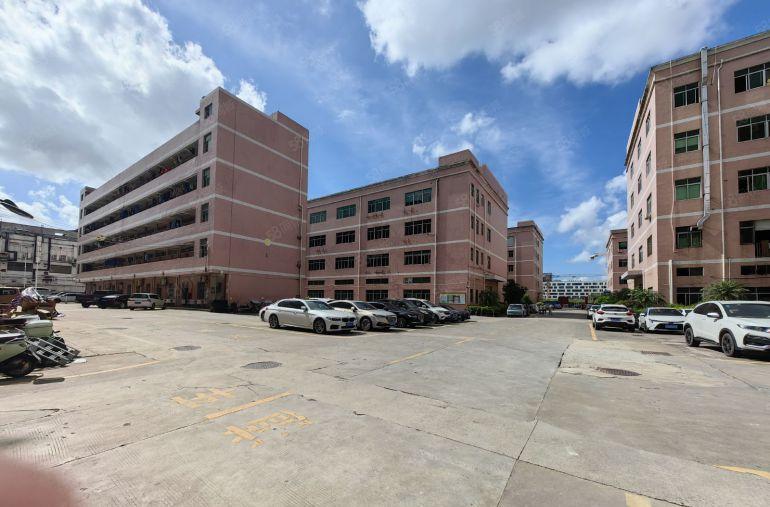 龙岗宝龙地铁站大型科技园楼上1000平带装修办公仓库厂房出租