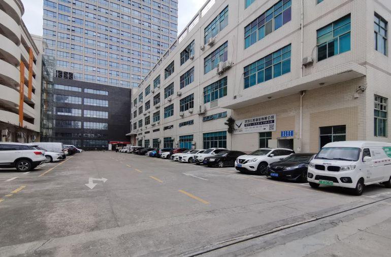 平湖华南城地铁口3000平精装厂房出租电商仓库分租500平起