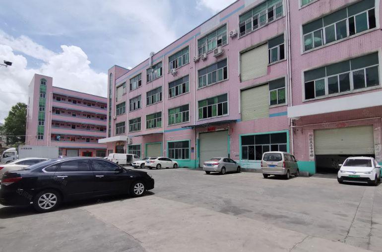 平湖华南城地铁口附近一二楼1000平标准厂房低价出租仓库招租