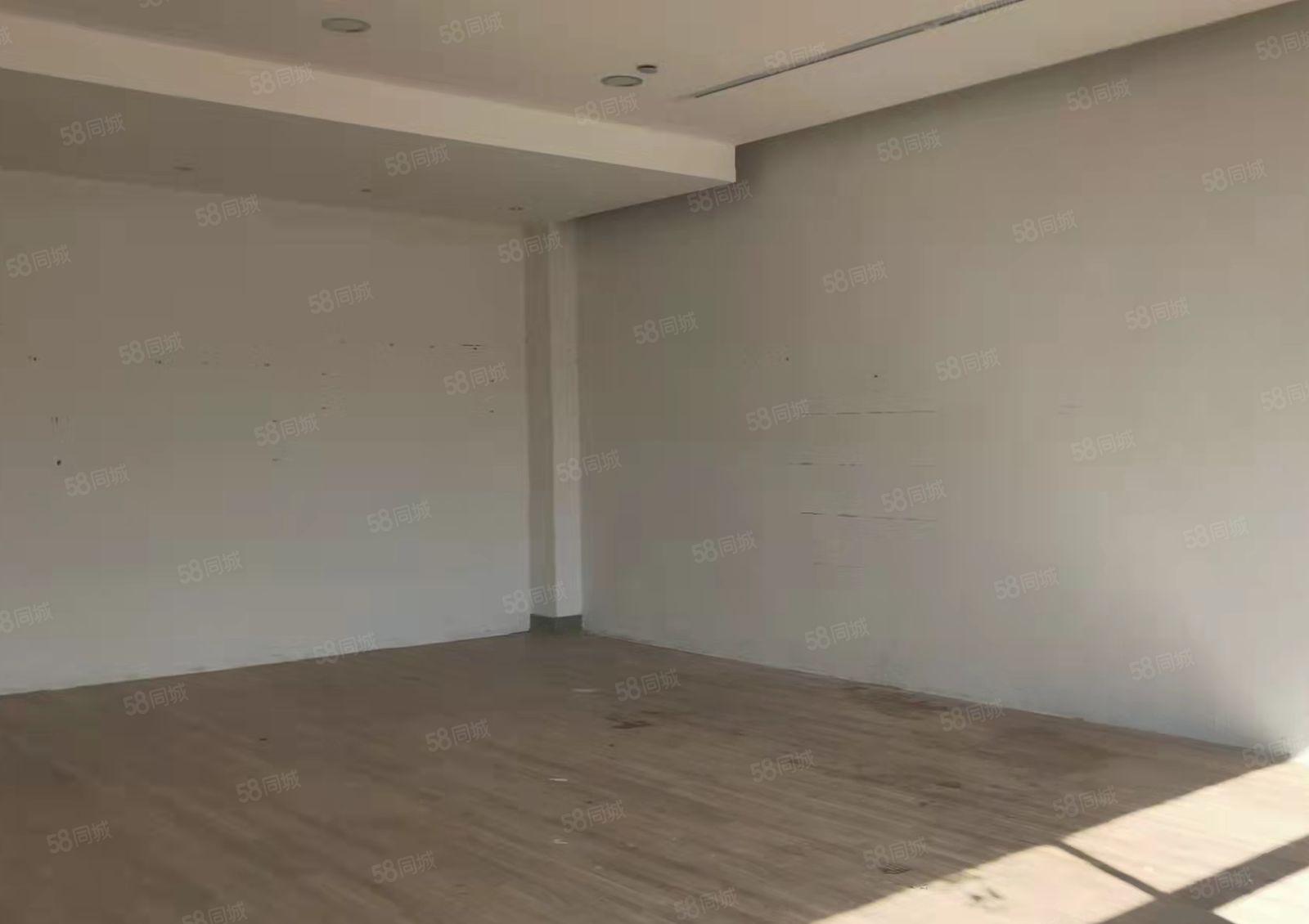 塘坑地铁站新出200平厂房，价格实惠