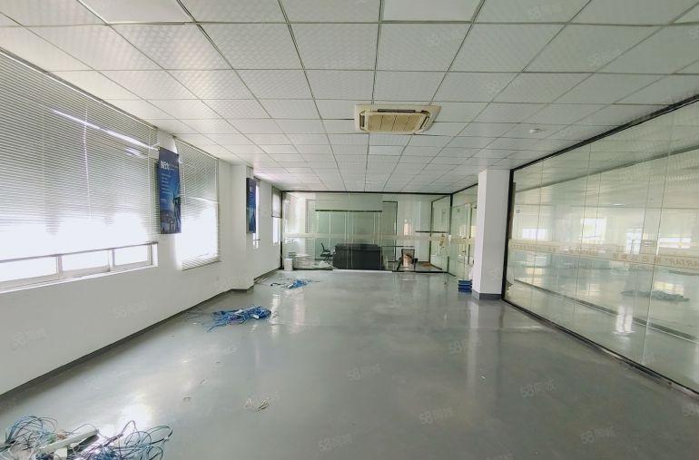 精装修龙岗龙东楼上1500平厂房仓库出租可分租水电齐全空地大