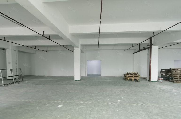 坂田厂房仓库分租200平 园区车辆进出方便 配套3吨货梯