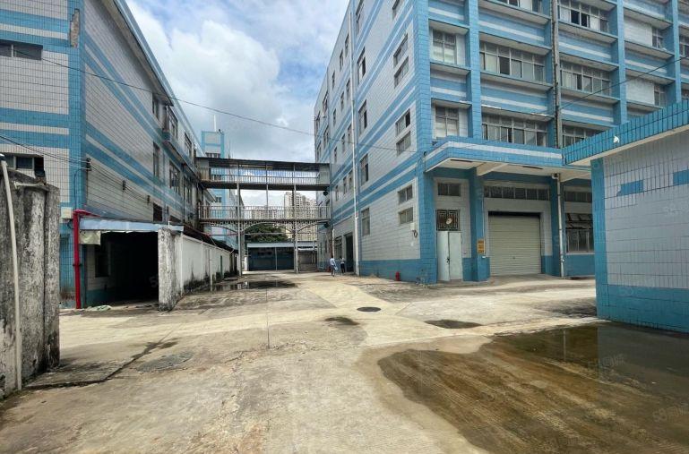 六约北地铁站新出红本厂房一楼1000平，大小面积分租