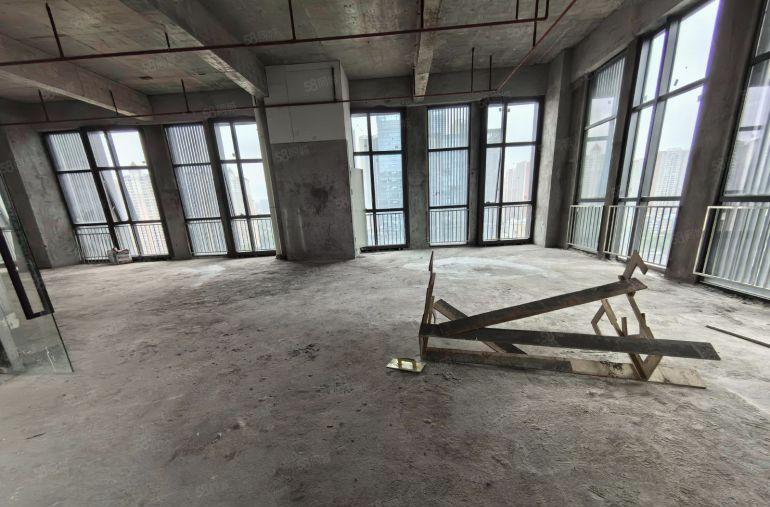 龙岗中心城办公室360平，租金有补贴可高达百分之80