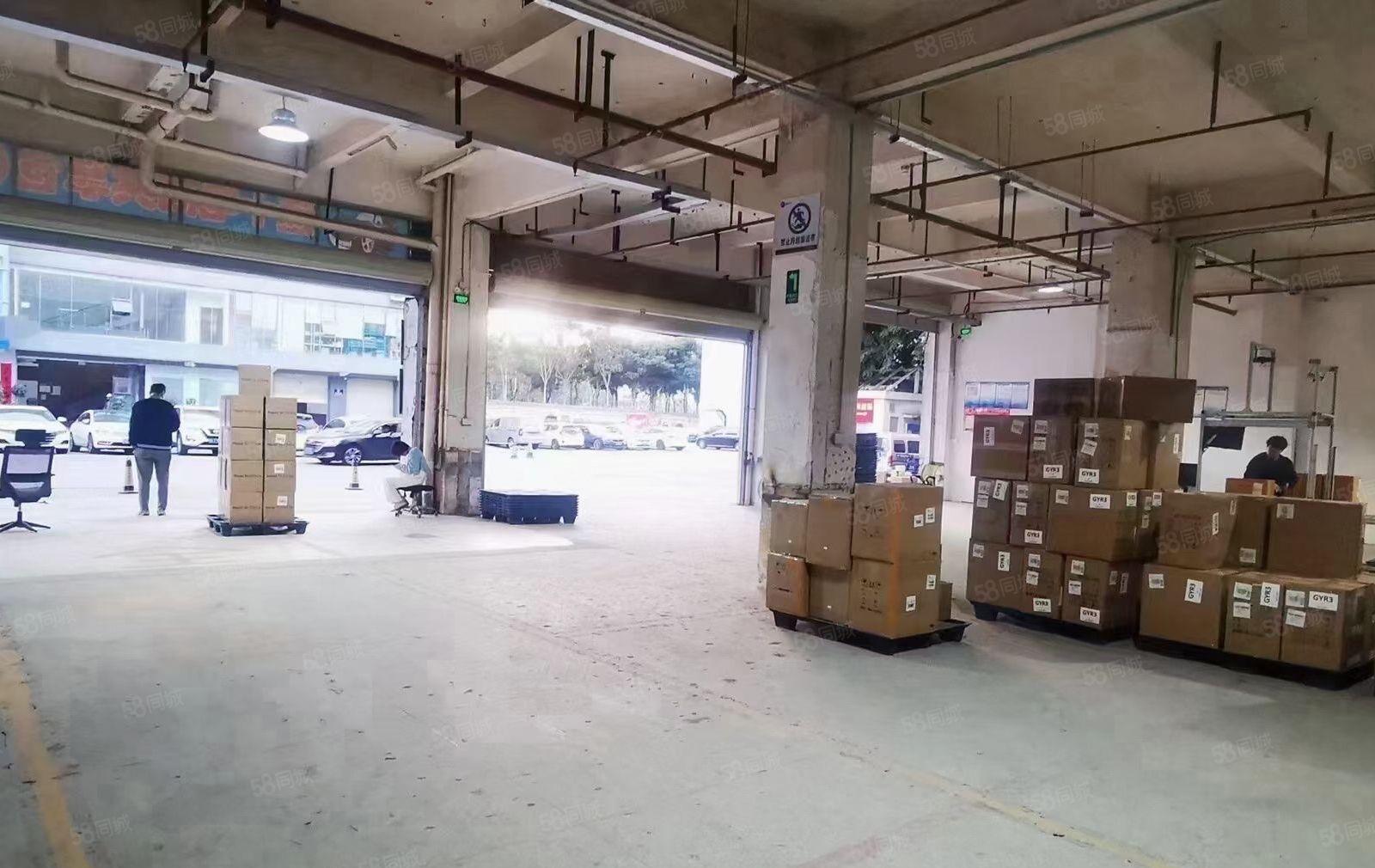 坂田华为地铁口一楼2300平可分租空地大