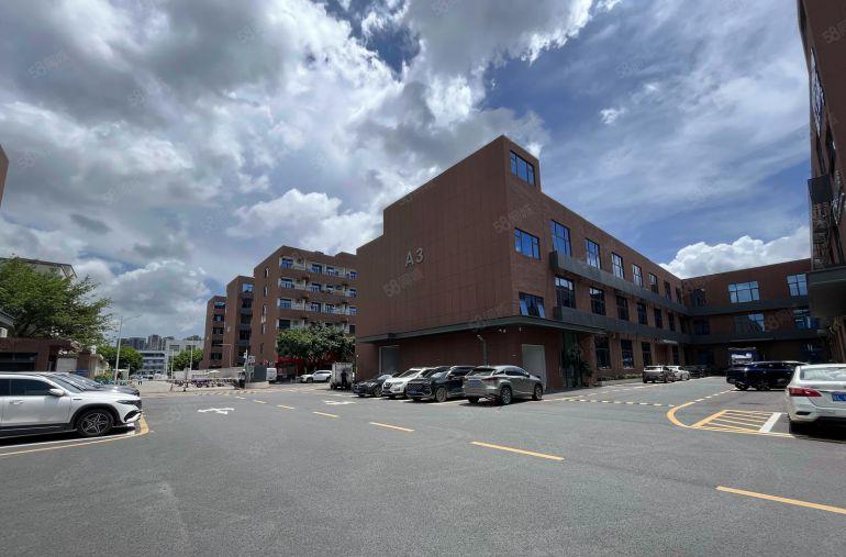 现成装修龙岗爱联地铁口楼上500平方精装修办公室仓库厂房出租