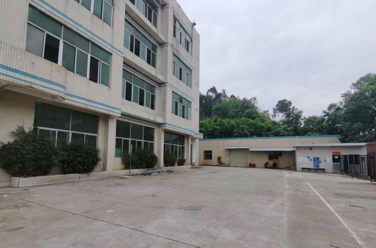 龙岗平湖华南城旁原房东5000平独门独院厂房仓库出租大小可分