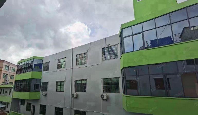 横岗塘坑地铁口附近新出楼上200平带精装修厂房出租