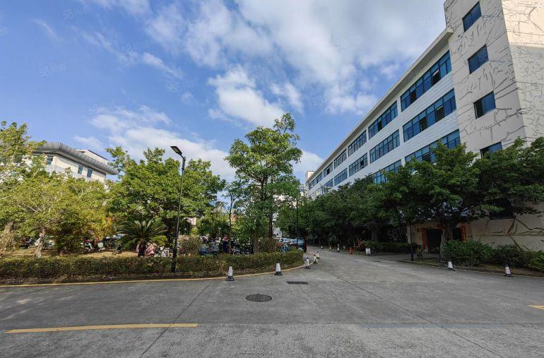 龙岗宝龙独栋厂房3000平带精装修办公室全新地坪漆出租