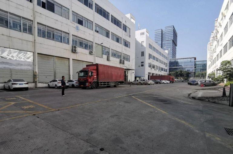 横岗大厦附近2000平仓库厂房出租可报价22元一平有货梯