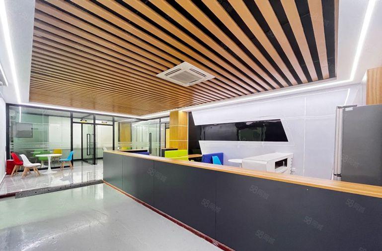 坂田南坑地铁口精装修2600平方原房东标准厂房出租大小分租。