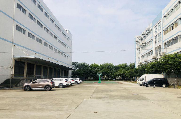 层高6米带货台横岗六约地铁站1楼1000平方厂房仓库出租