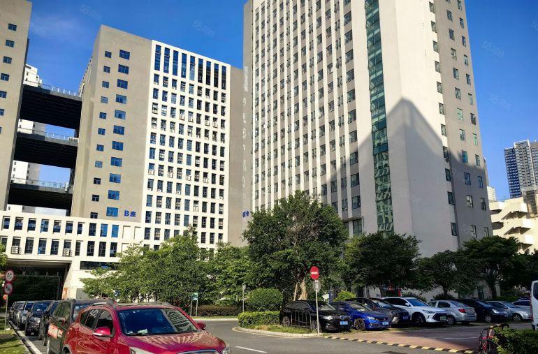 龙岗宝龙工业园区原房东红本3楼200平方精装修办公室大小可分